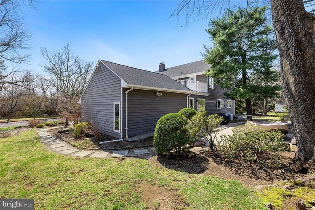 16 STURGES WAY, Princeton, NJ 08540