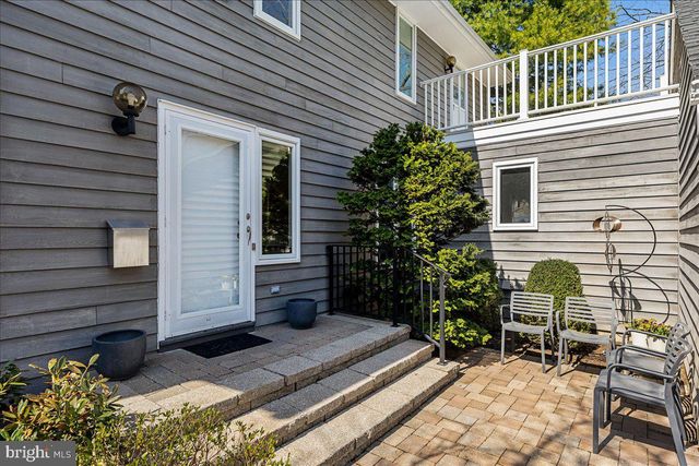 16 STURGES WAY, Princeton, NJ 08540