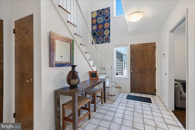16 STURGES WAY, Princeton, NJ 08540