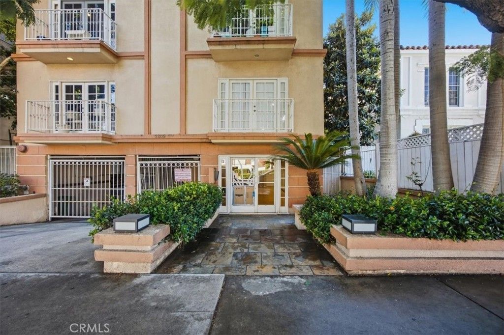 2205 S Bentley Avenue 102, Los Angeles, CA 90064 — photo 4