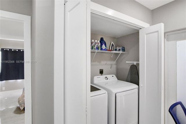 1245 Garfield St, Hollywood, FL 33019