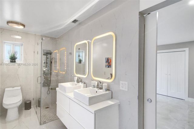 1245 Garfield St, Hollywood, FL 33019