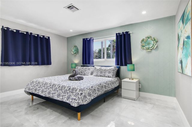 1245 Garfield St, Hollywood, FL 33019