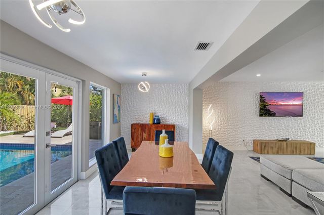 1245 Garfield St, Hollywood, FL 33019