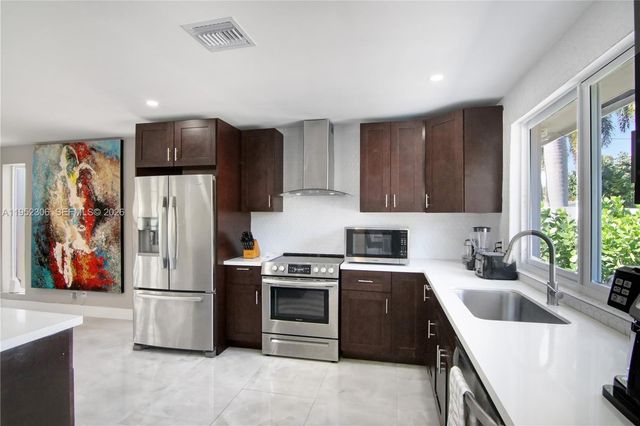 1245 Garfield St, Hollywood, FL 33019