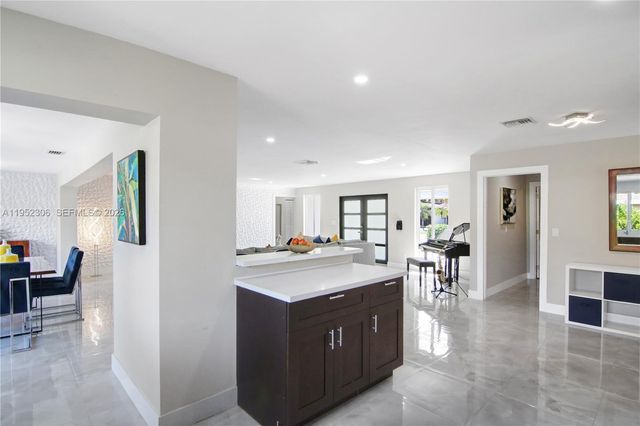 1245 Garfield St, Hollywood, FL 33019