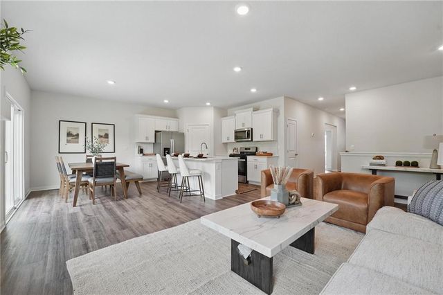 722 Fallen Leaf Drive, Belton, MO 64012