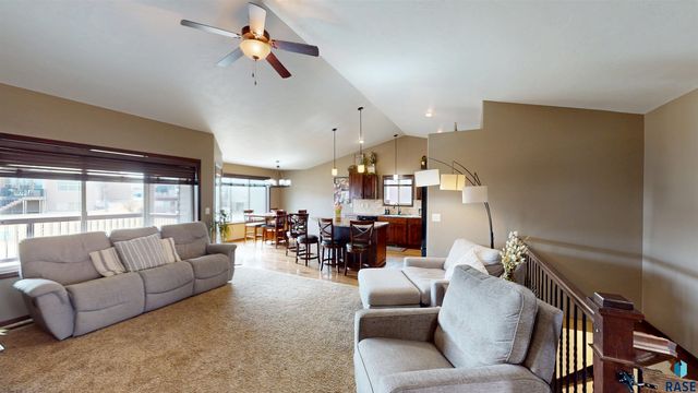 6226 S Badlands Ct Court, Sioux Falls, SD 57108