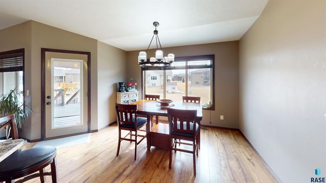 6226 S Badlands Ct Court, Sioux Falls, SD 57108