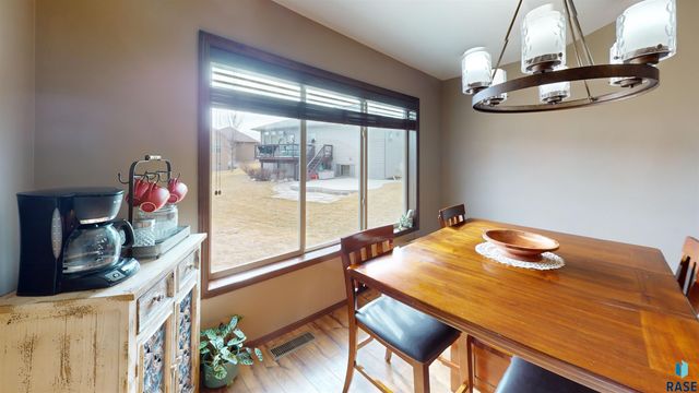 6226 S Badlands Ct Court, Sioux Falls, SD 57108