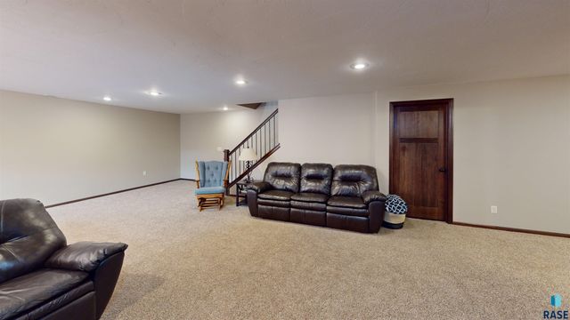 6226 S Badlands Ct Court, Sioux Falls, SD 57108