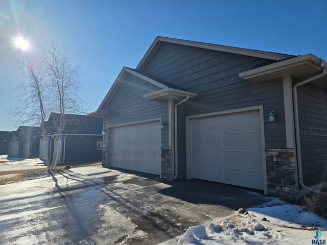 6226 S Badlands Ct Court, Sioux Falls, SD 57108
