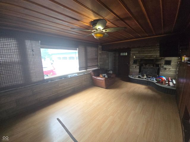 5210 W Southport Road, Indianapolis, IN 46221