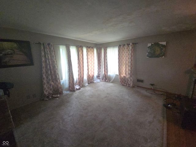 5210 W Southport Road, Indianapolis, IN 46221