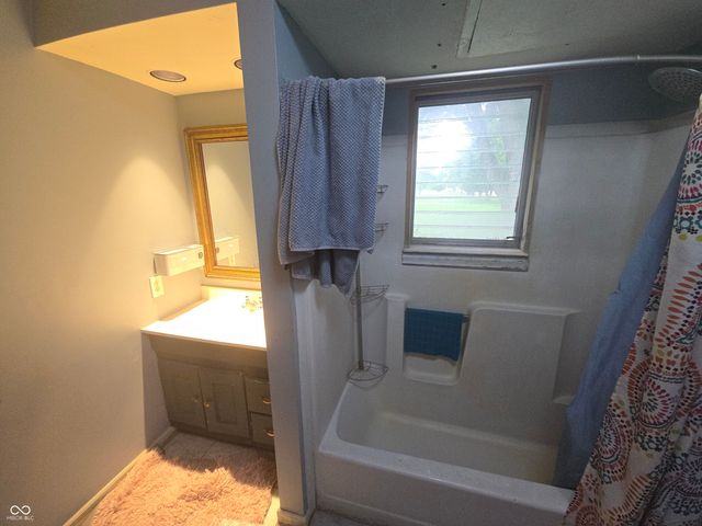 5210 W Southport Road, Indianapolis, IN 46221