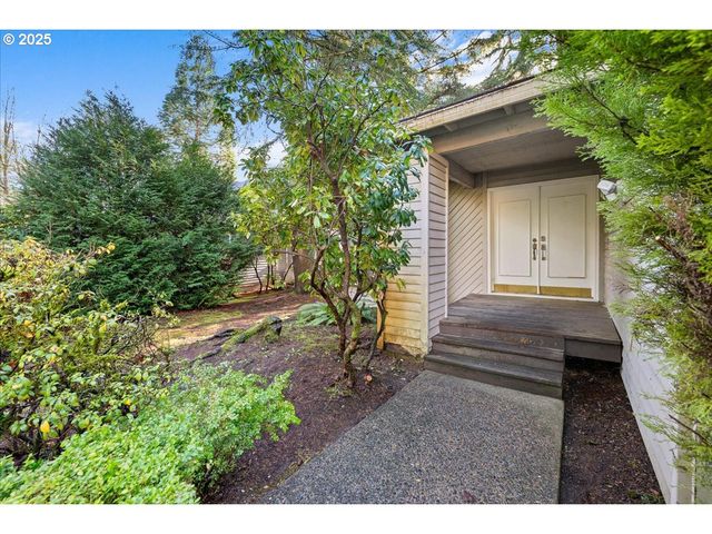 17427 Sw RIVENDELL Dr, Portland, OR 97224