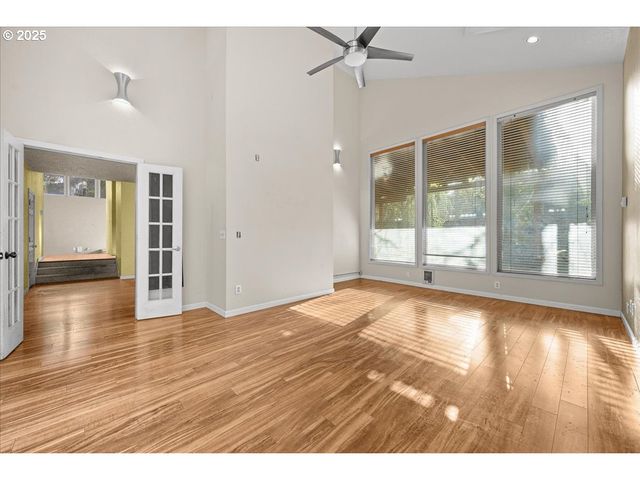 17427 Sw RIVENDELL Dr, Portland, OR 97224