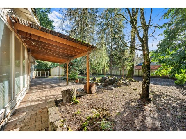 17427 Sw RIVENDELL Dr, Portland, OR 97224