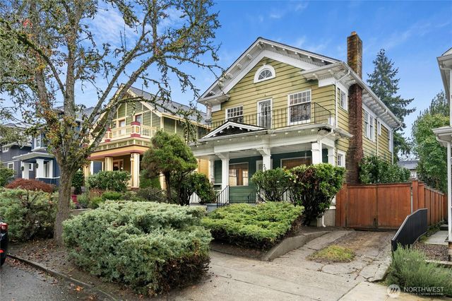 206 32nd Avenue, Seattle, WA 98122