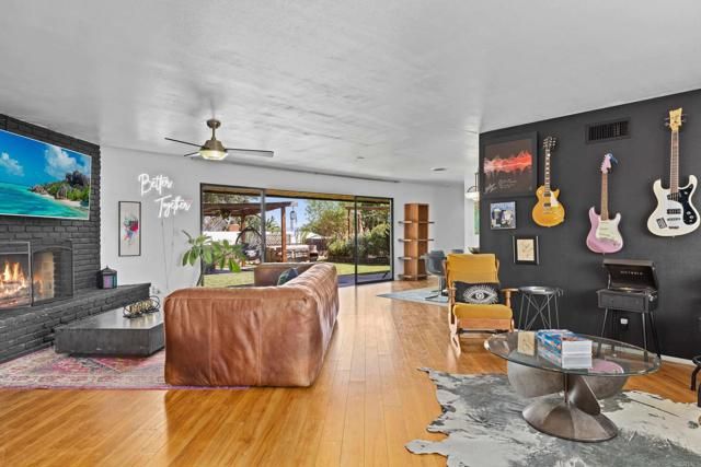 111 Avocado, Escondido, CA 92025