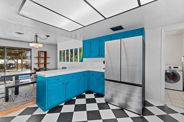 111 Avocado, Escondido, CA 92025