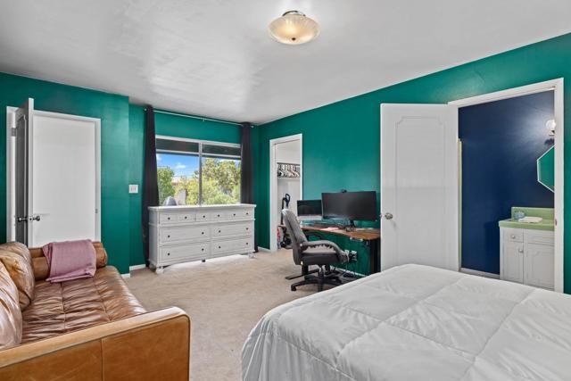 111 Avocado, Escondido, CA 92025