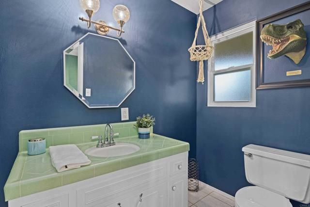 111 Avocado, Escondido, CA 92025