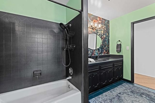 111 Avocado, Escondido, CA 92025