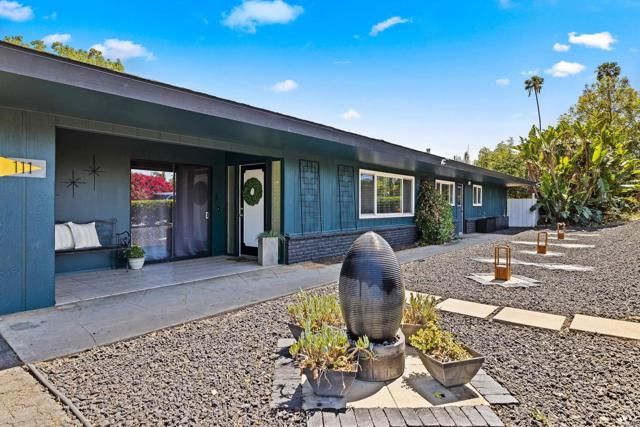 111 Avocado, Escondido, CA 92025