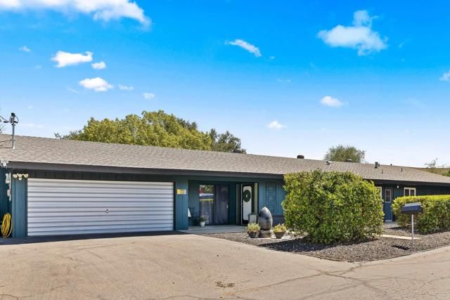 111 Avocado, Escondido, CA 92025