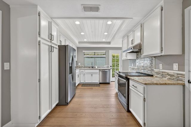 8165 Rose Vine Ln, Fair Oaks, CA 95628