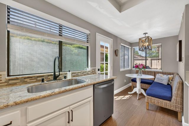 8165 Rose Vine Ln, Fair Oaks, CA 95628