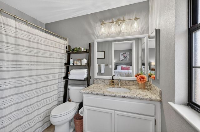 8165 Rose Vine Ln, Fair Oaks, CA 95628