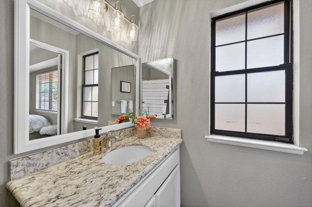 8165 Rose Vine Ln, Fair Oaks, CA 95628