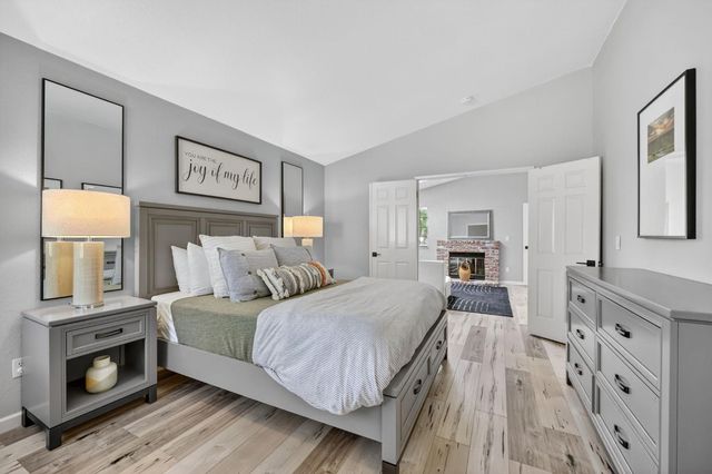 8165 Rose Vine Ln, Fair Oaks, CA 95628