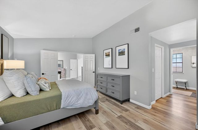 8165 Rose Vine Ln, Fair Oaks, CA 95628