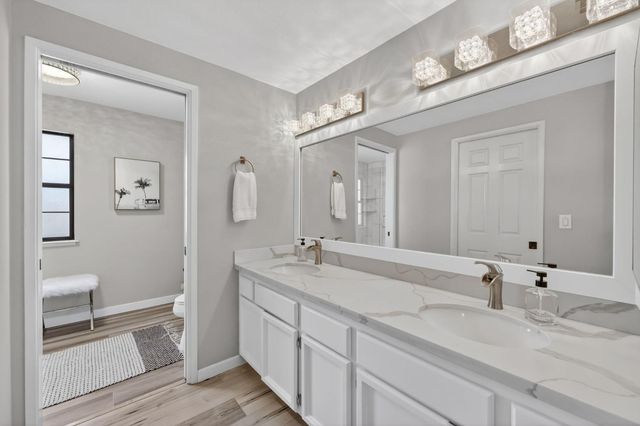 8165 Rose Vine Ln, Fair Oaks, CA 95628