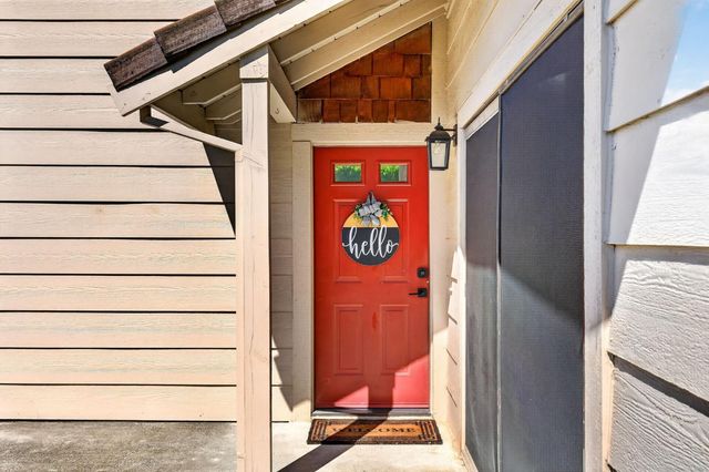 8165 Rose Vine Ln, Fair Oaks, CA 95628