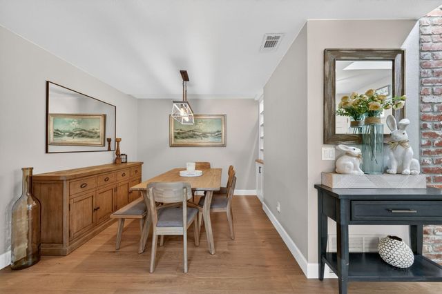 8165 Rose Vine Ln, Fair Oaks, CA 95628