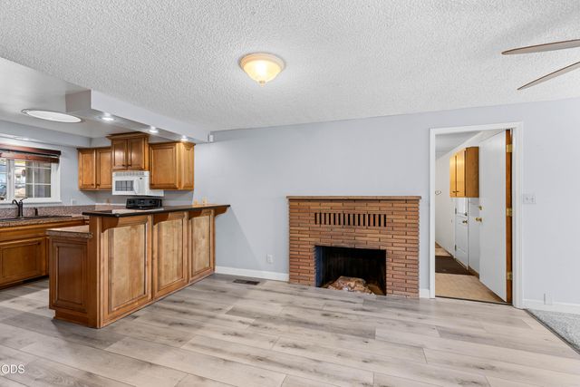 241 NE Savage Street, Grants Pass, OR 97526