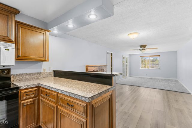 241 NE Savage Street, Grants Pass, OR 97526
