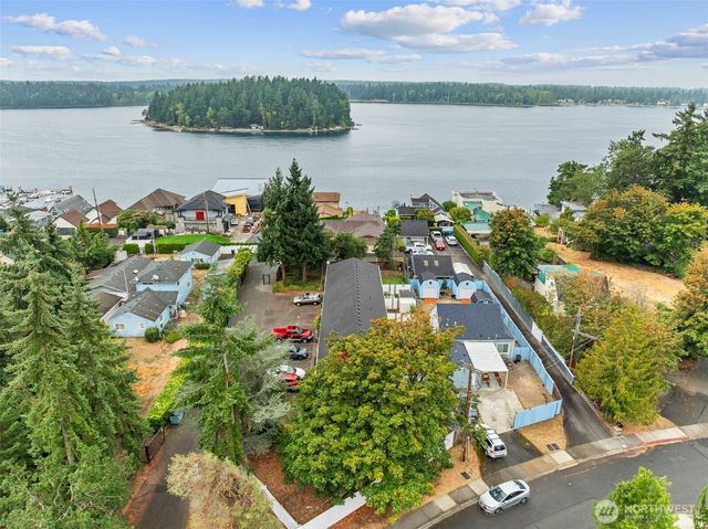 14510 W Throne Lane SW, Lakewood, WA 98498