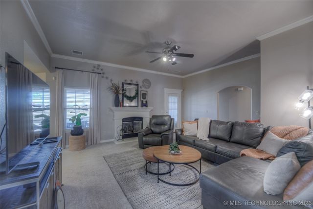 9934 S Maybelle Avenue, Jenks, OK 74037