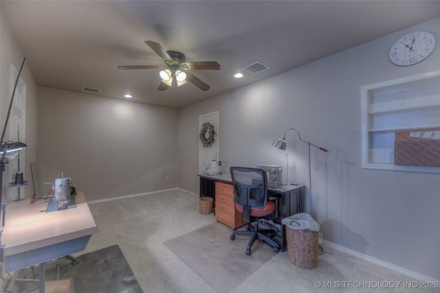 9934 S Maybelle Avenue, Jenks, OK 74037