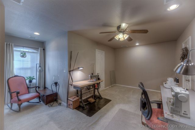 9934 S Maybelle Avenue, Jenks, OK 74037