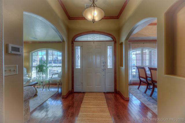 9934 S Maybelle Avenue, Jenks, OK 74037