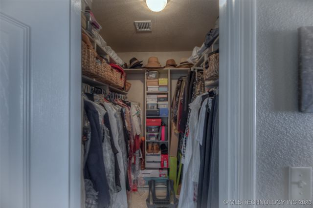 9934 S Maybelle Avenue, Jenks, OK 74037