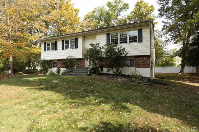 21 Panessa Drive, Wappingers Falls, NY 12603