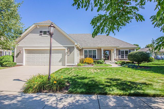 3028 Tanglewood DRIVE, Waukesha, WI 53189