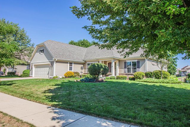 3028 Tanglewood DRIVE, Waukesha, WI 53189